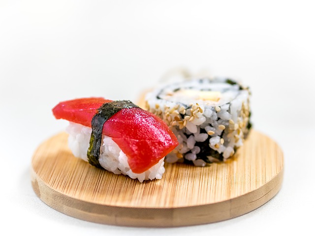 Sushi mit Sesam und Thunfisch | Rabattcoupons