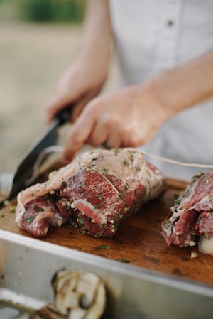Fleisch bei der Vorbereitung | Gourmetfleisch Gutschein