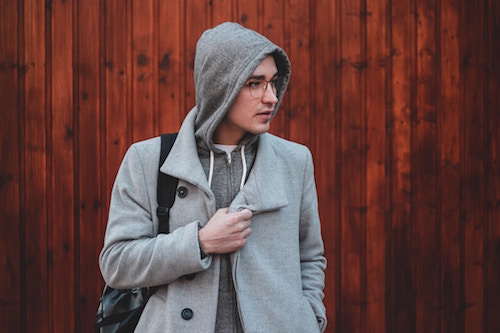 Ein junger Mann mit warmer Kleidung | Eurotops Gutschein