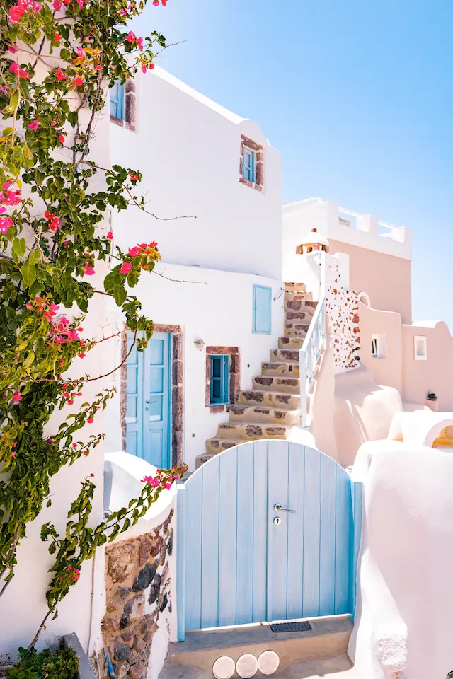 Eine Luxusreise buchen nach Griechenland und dabei mit dem Gutschein von Marriot sparen. Santorini | Rabatt-Coupon.com | Überall sparen mit Gutscheinen