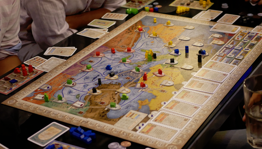 Mit dem Spiele Max Gutschein seid ihr immer auf der sicheren Seite. Jetzt los sparen auf Brettspiele Angebote. Brettspiel Angebote Spiele Max | www.rabattcoupon.com