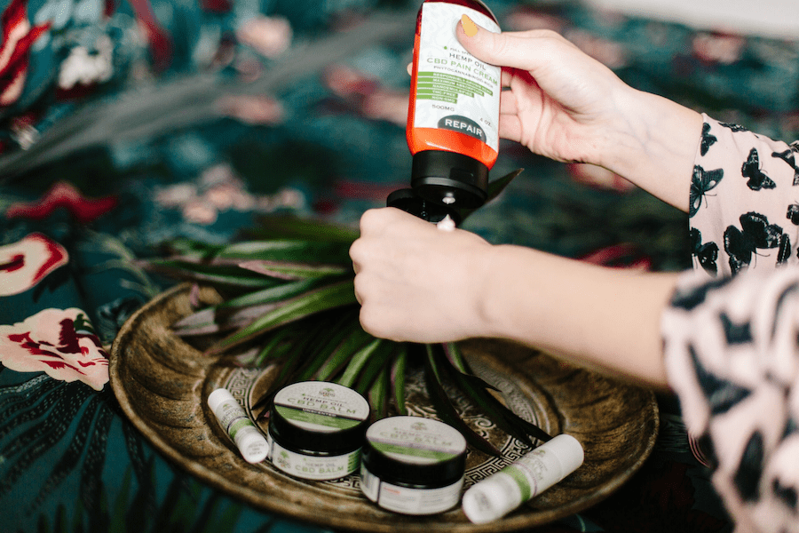 Hier könnt ihr nicht nur ein CBD Öl kaufen sondern auch Kräuter zum Kochen und vieles mehr. CBD Blüten legal kaufen | Rabatt-Coupon