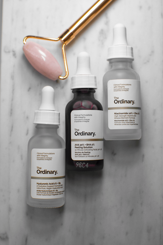 The Ordinary Produkte gibt es auch bei Douglas zu kaufen. Spart mit unserem Douglas Gutschein und erhaltet mit etwas Glück sogar die Kosmetiktasche Douglas. The Ordinary Produkte The Ordinary Routine | www.rabatt-coupon.com