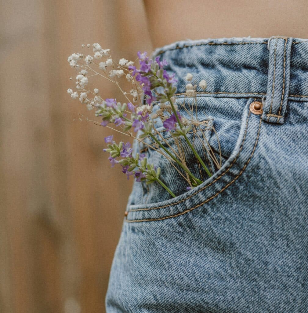 Entdeckt die 3 Sommerjeans-Trends 2024: Euer Guide für den perfekten Look 7 Levi's Levis Jeans
